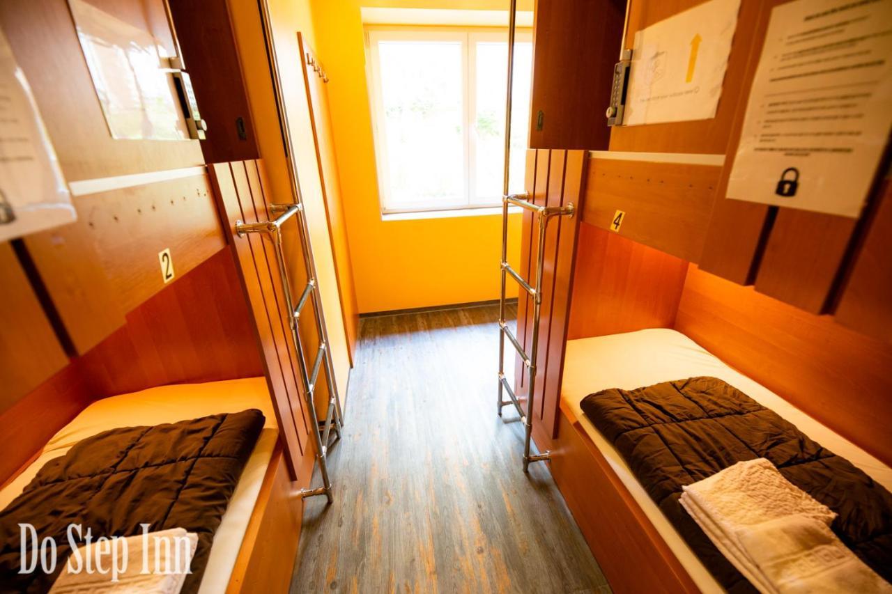 Do Step Inn Central - Self-Service-Hostel Виена Екстериор снимка
