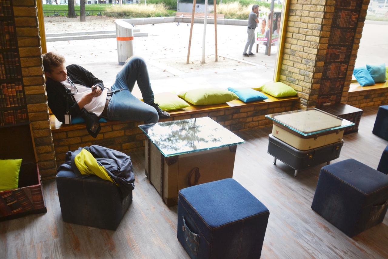 Do Step Inn Central - Self-Service-Hostel Виена Екстериор снимка