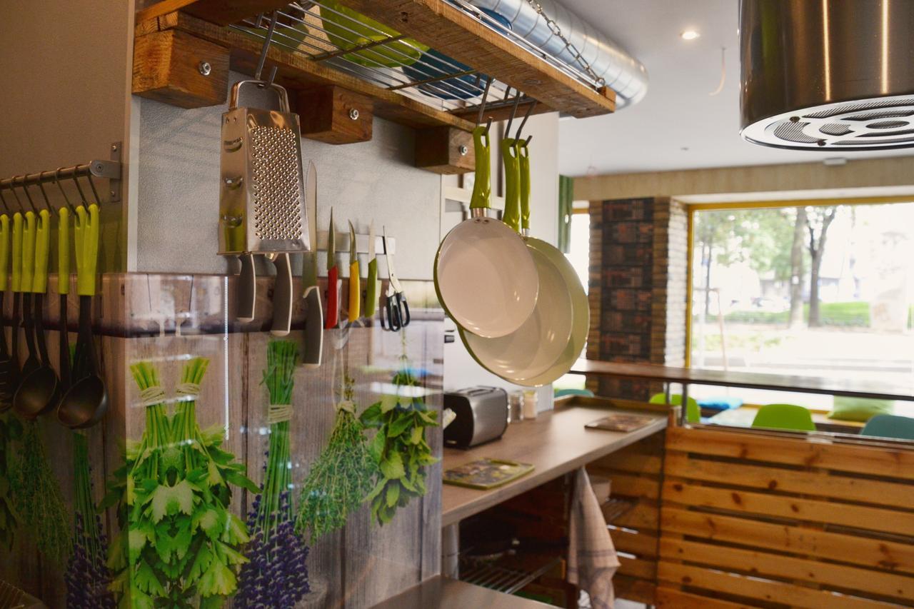 Do Step Inn Central - Self-Service-Hostel Виена Екстериор снимка