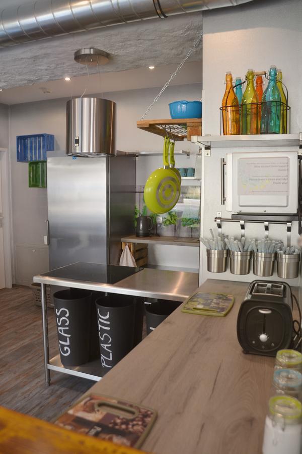 Do Step Inn Central - Self-Service-Hostel Виена Екстериор снимка