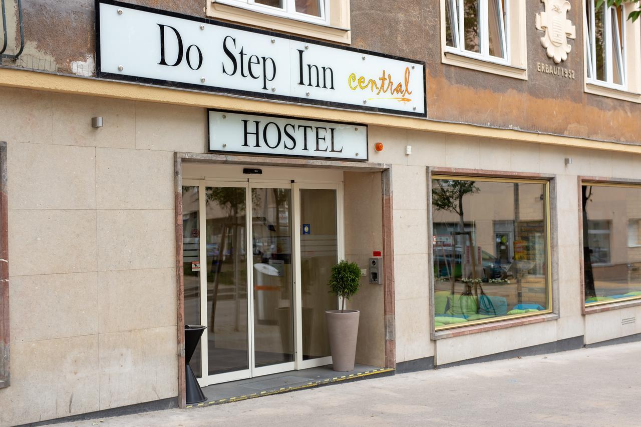 Do Step Inn Central - Self-Service-Hostel Виена Екстериор снимка