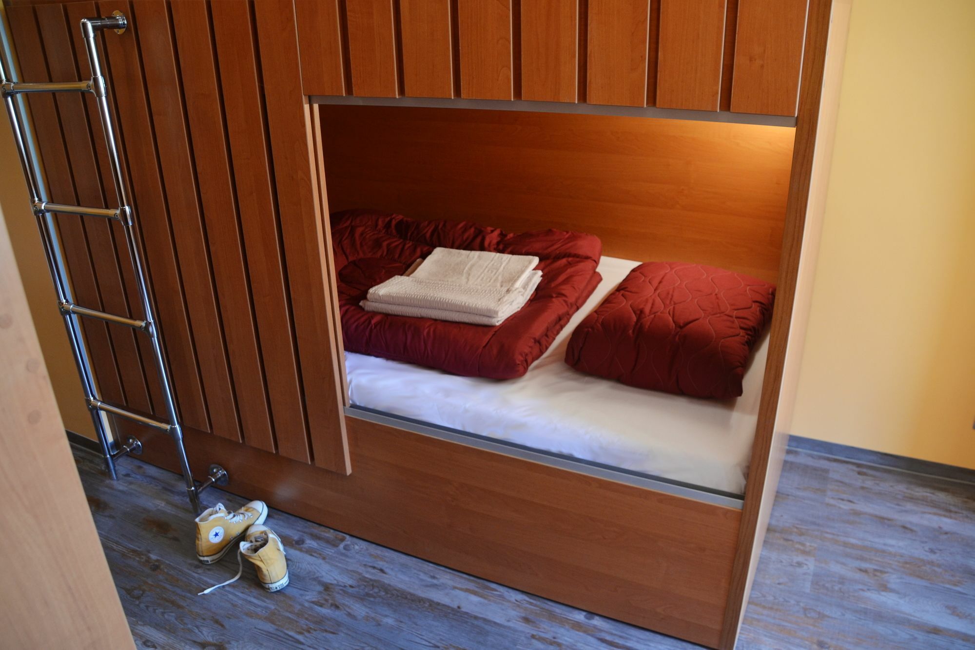 Do Step Inn Central - Self-Service-Hostel Виена Екстериор снимка